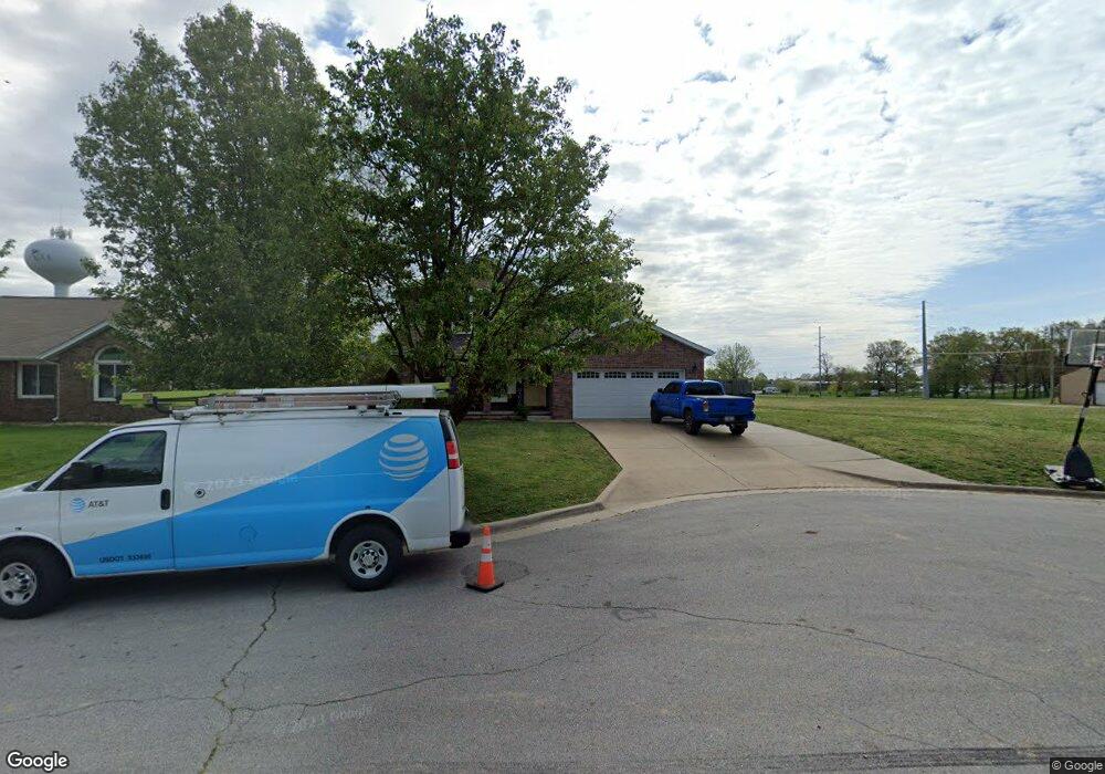 204 N Maple Crest Dr, Nixa, MO 65714 - photo 1