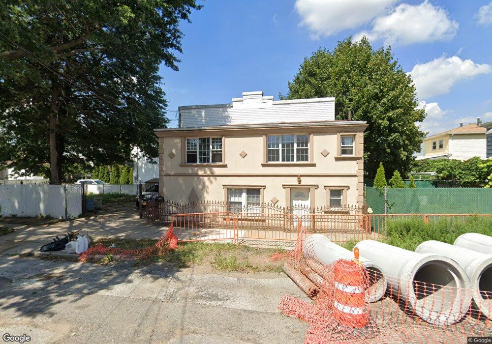 239 Foch Ave unit 1, Staten Island, NY 10305 - photo 1