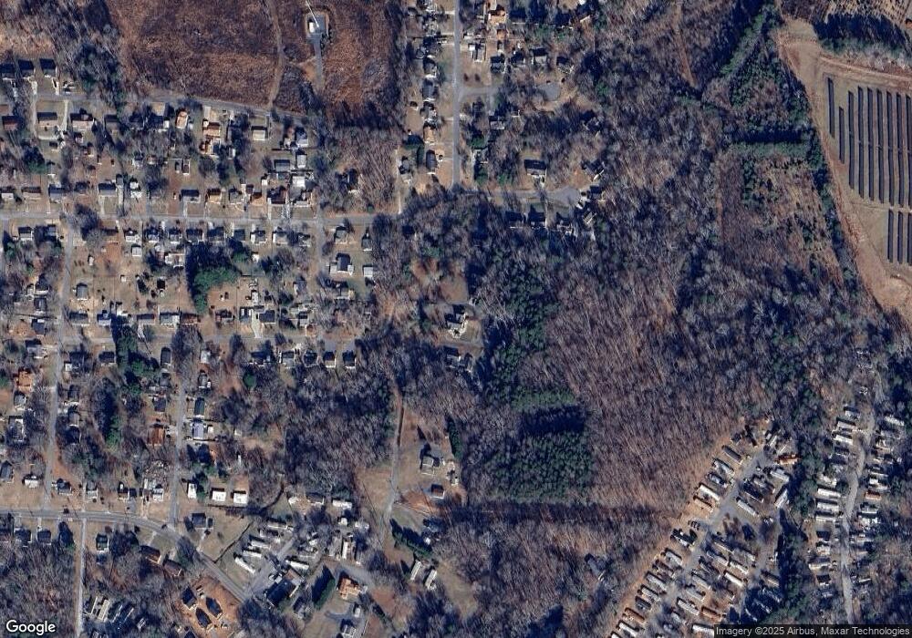 517 Greenlawn Dr, Asheboro, NC 27203 - photo 1