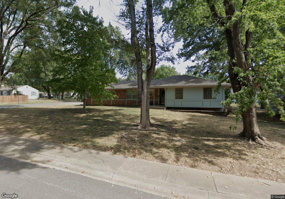 7103 Robin Ln, Shawnee, KS 66203 - photo 1