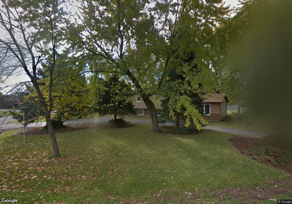 29W241 Hartman Dr, Naperville, IL 60564 - photo 1