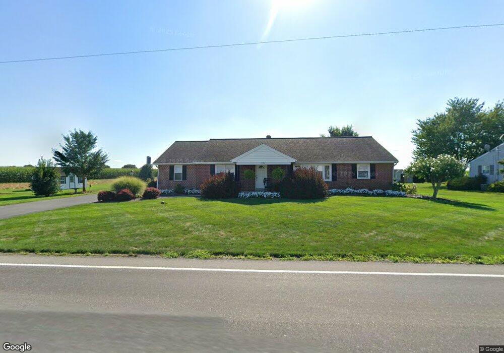 528 N Shirk Rd, New Holland, PA 17557 - photo 1