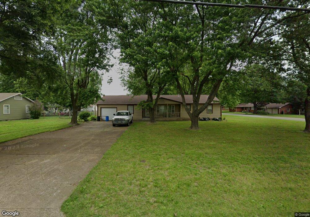 910 S 32nd St, Parsons, KS 67357 - photo 1