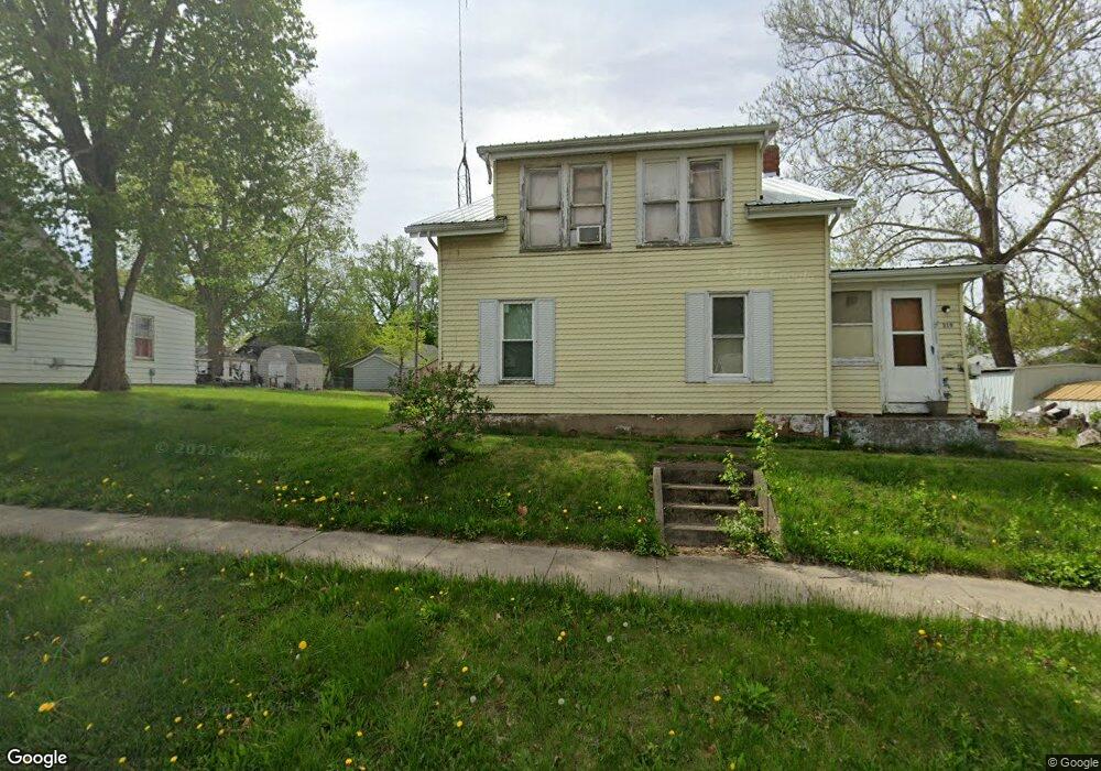 319 5th St, Lincoln, IL 62656 - photo 1