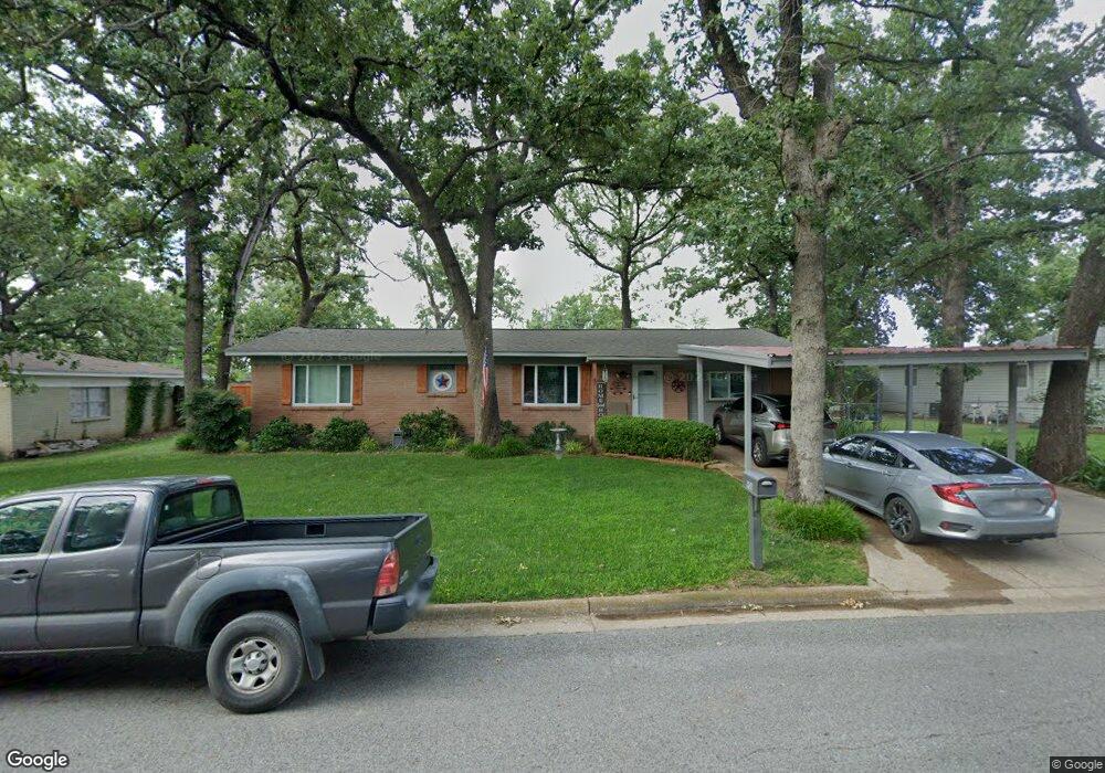 908 Amsden St, Denison, TX 75020 - photo 1