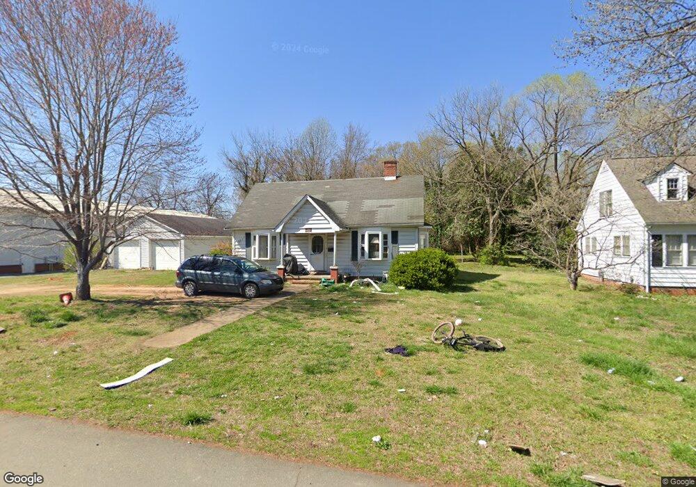 319 E 6th St, Siler City, NC 27344 - photo 1