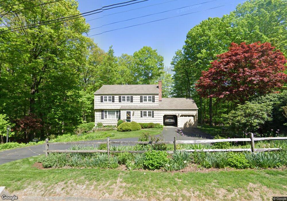 28 Jamestown Rd, Trumbull, CT 06611 - photo 1