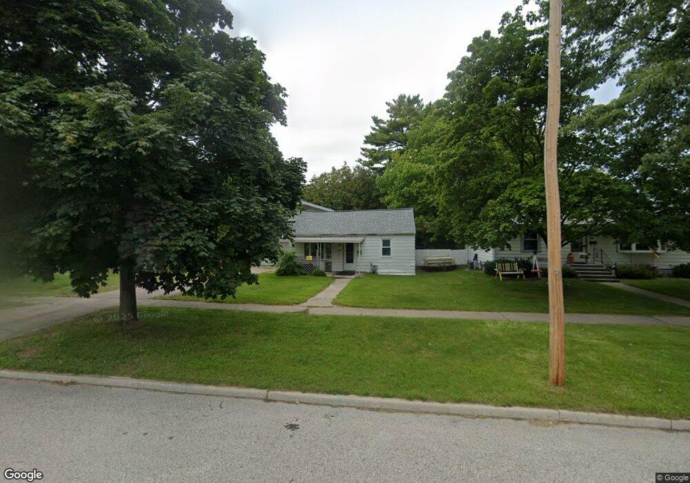 1608 20th Ave, Menominee, MI 49858 - photo 1