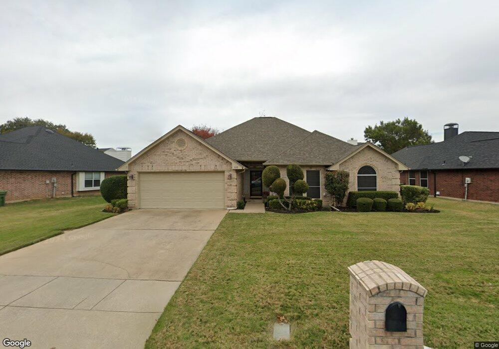 712 Crystal Ln, Hurst, TX 76054 - photo 1