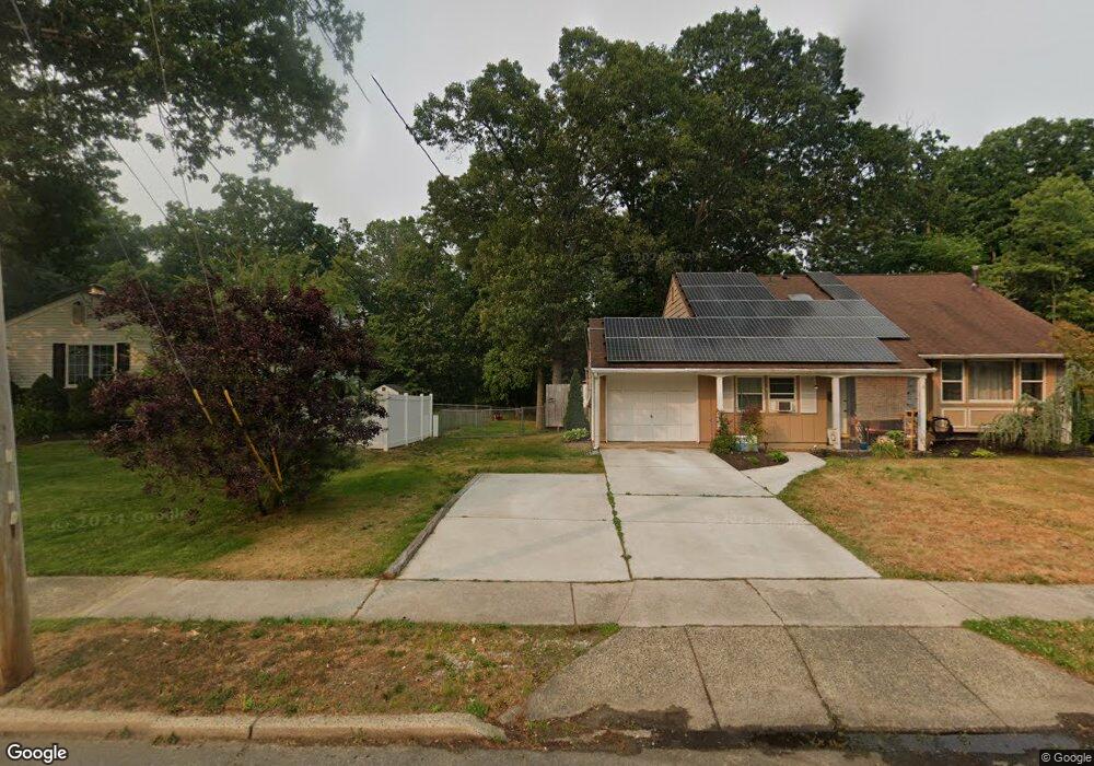 609 Whitman Dr, Blackwood, NJ 08012 - photo 1