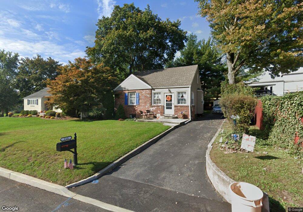 218 Lakeview Dr, Ridgewood, NJ 07450 - photo 1