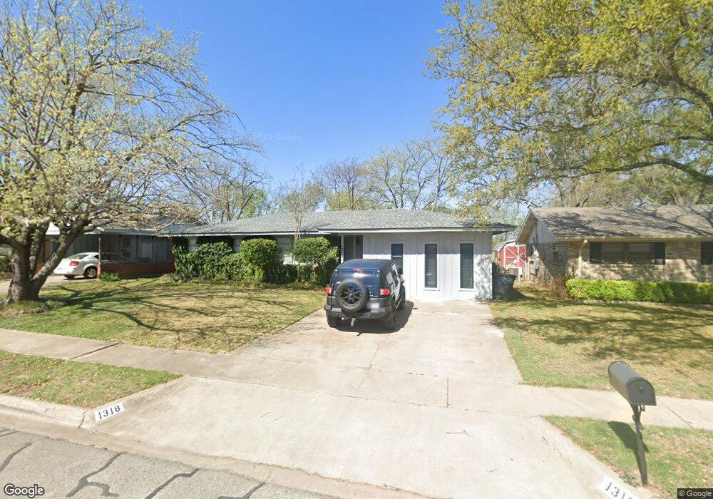 1318 Southern Blvd, Cleburne, TX 76033 - photo 1