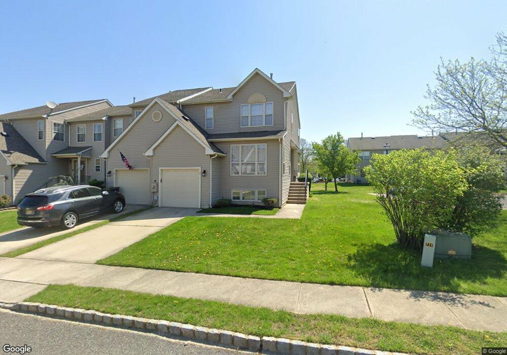 2 Woodrush Ct, Delran, NJ 08075 - photo 1