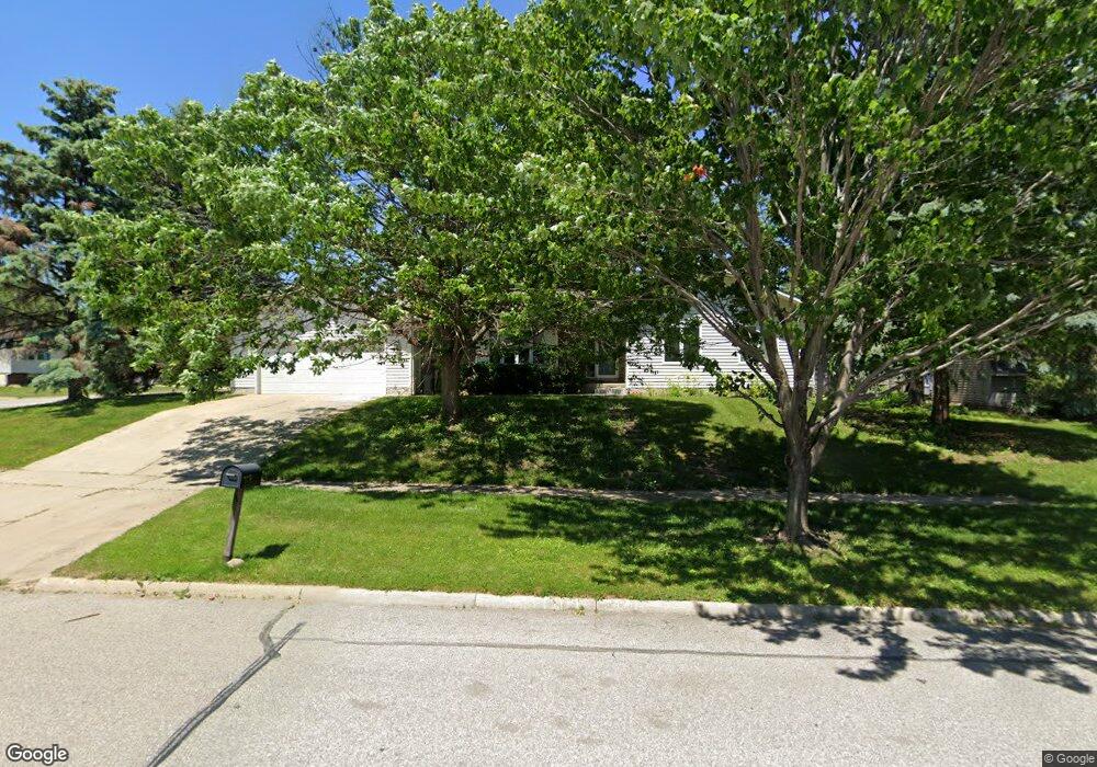 2005 W 3rd St, Cedar Falls, IA 50613 - photo 1