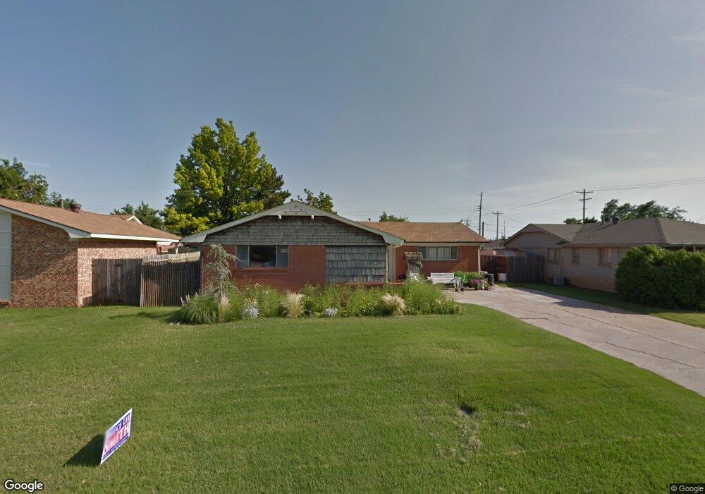 5812 NW 68th St, Warr Acres, OK 73132 - photo 1