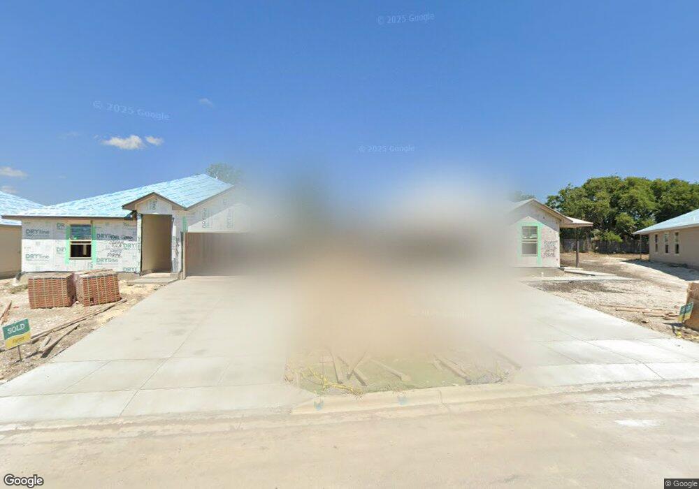 1112 Oxford Ln, Troy, TX 76579 - photo 1