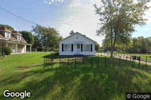 210 S 5th St, Ava, IL 62907