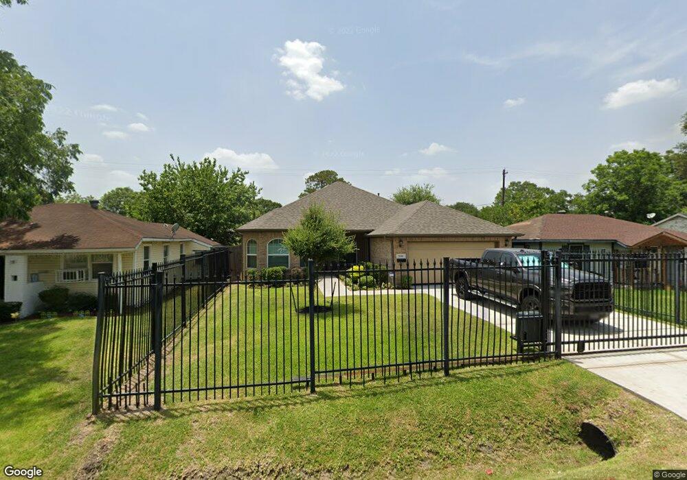 7036 Saint Augustine St, Houston, TX 77021 - photo 1