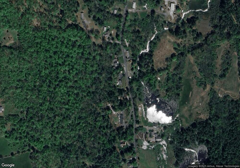 54 Greenwich Plns Rd, Ware, MA 01082 - photo 1