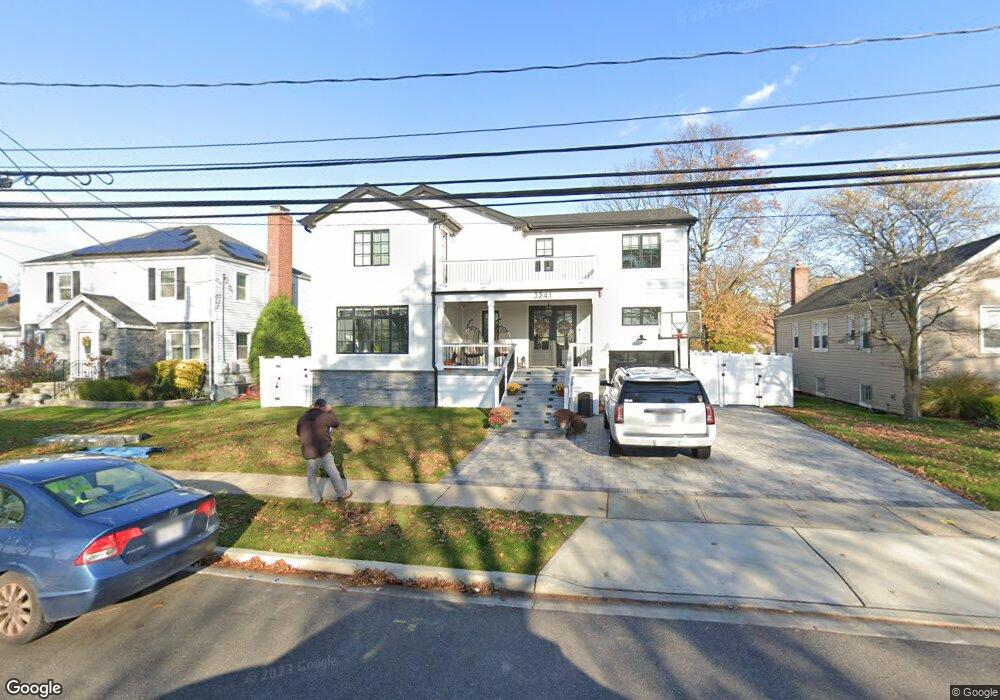 3241 Skillman Ave, Oceanside, NY 11572 - photo 1