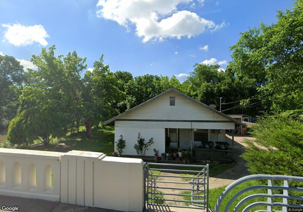 103 W Willingham St, Cleburne, TX 76033 - photo 1