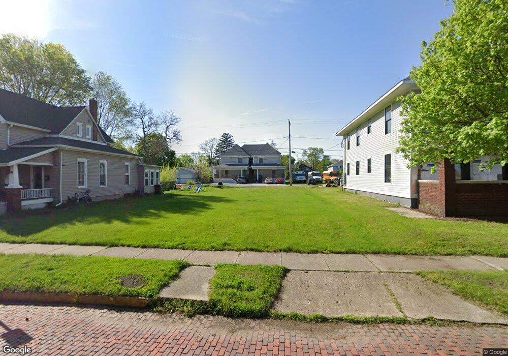 207 Division St, Elkhart, IN 46516 - photo 1