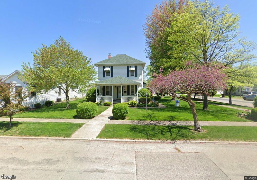 626 Decatur St, Lincoln, IL 62656 - photo 1