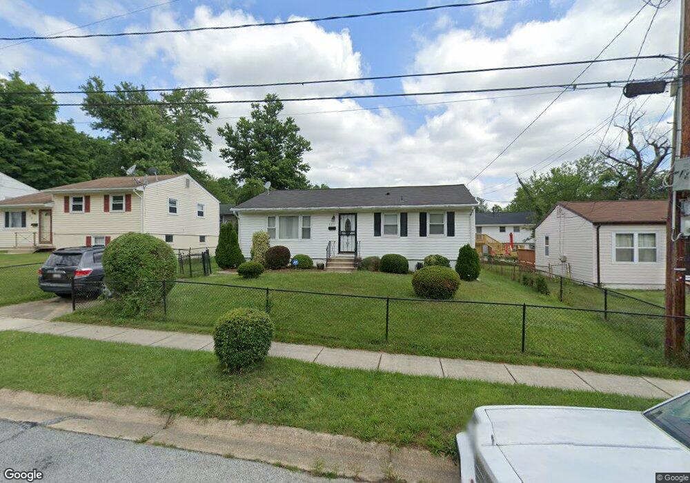 8812 Mchenry Ln, Lanham, MD 20706 - photo 1