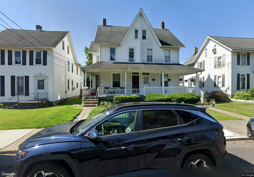 518 Juniper St, Quakertown, PA 18951 - photo 1