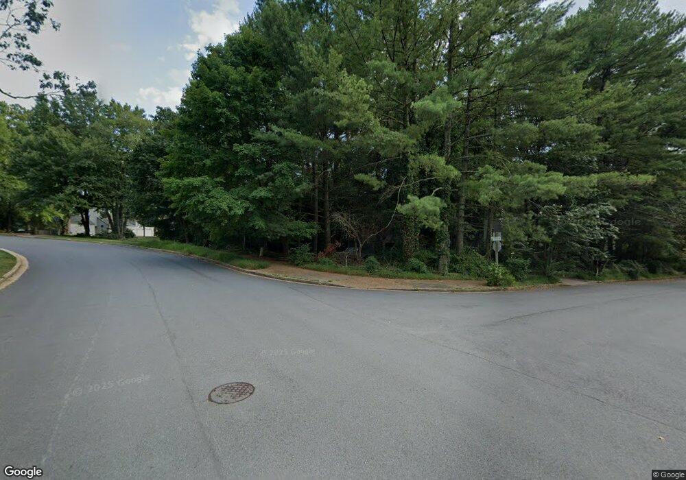 1901 Memory Ct, Vienna, VA 22182 - photo 1