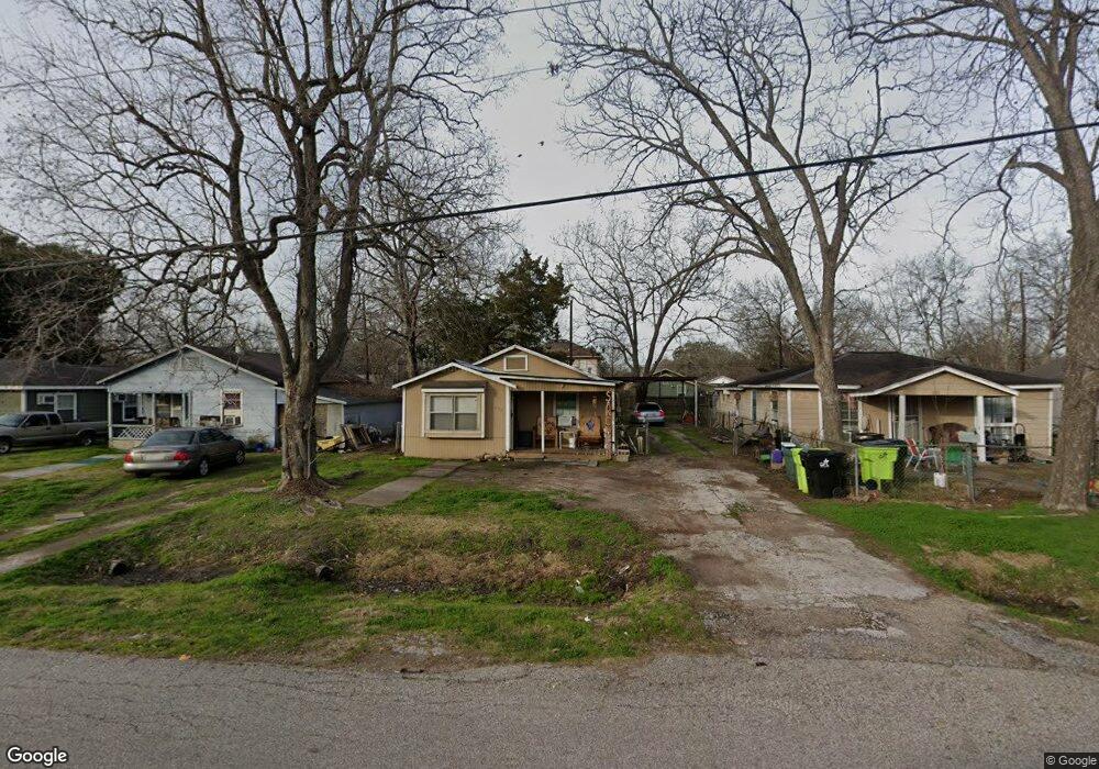 1209 Walnut Ave, Rosenberg, TX 77471 - photo 1