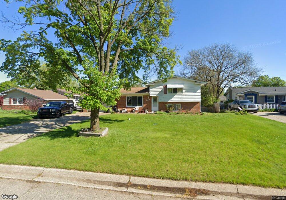 1353 Williamsburg Rd, Flint, MI 48507 - photo 1