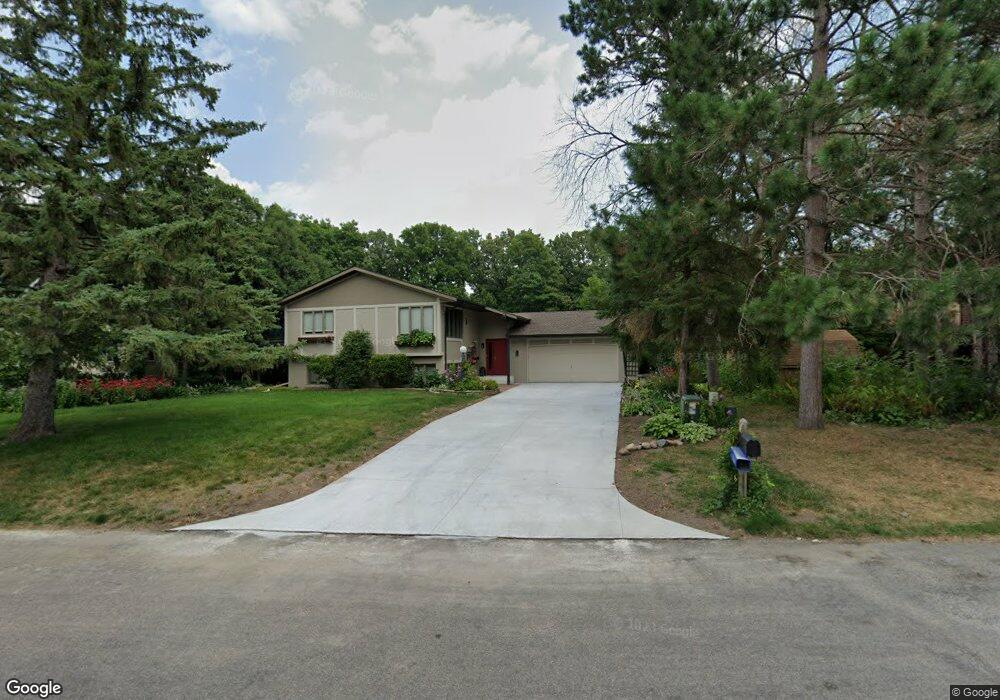 2022 High Dr, Sauk Rapids, MN 56379 - photo 1