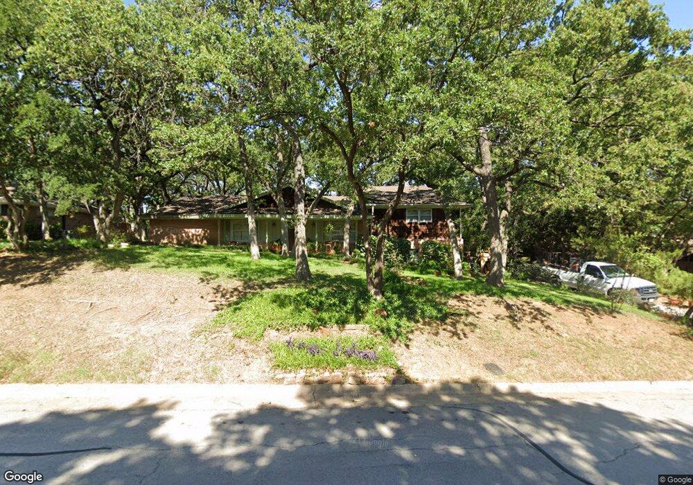 1301 Pebble Creek Dr, Euless, TX 76040 - photo 1