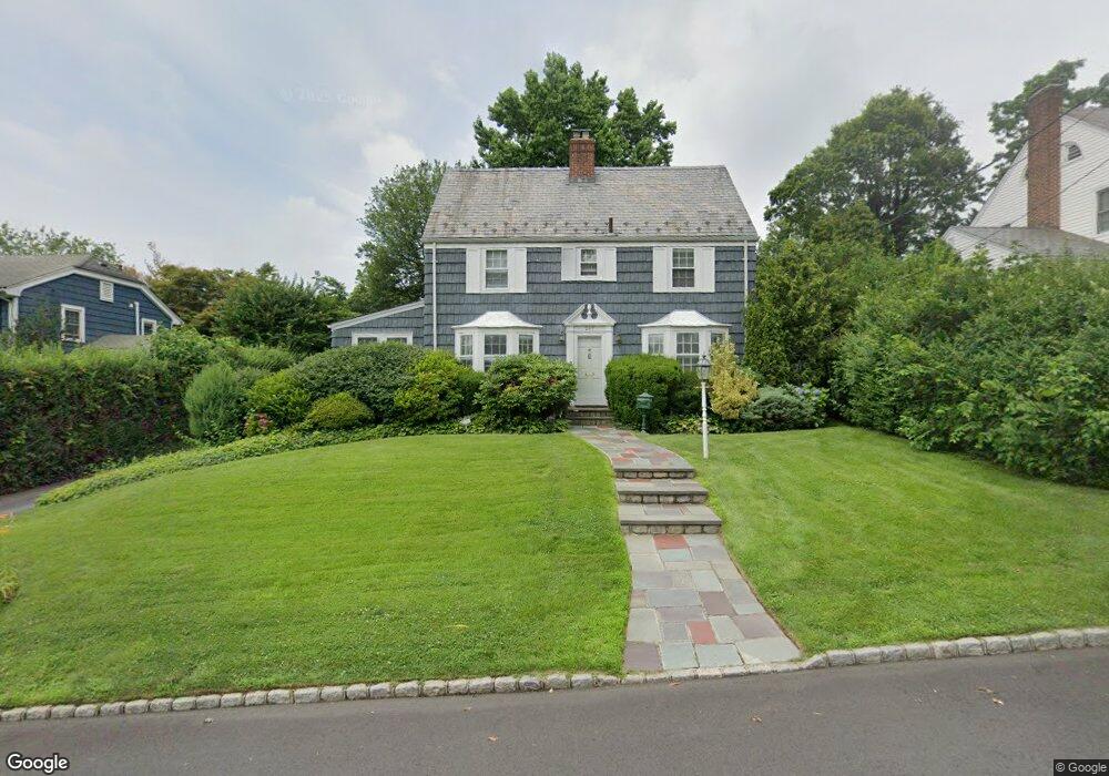 207 Nassau Ave, Manhasset, NY 11030 - photo 1