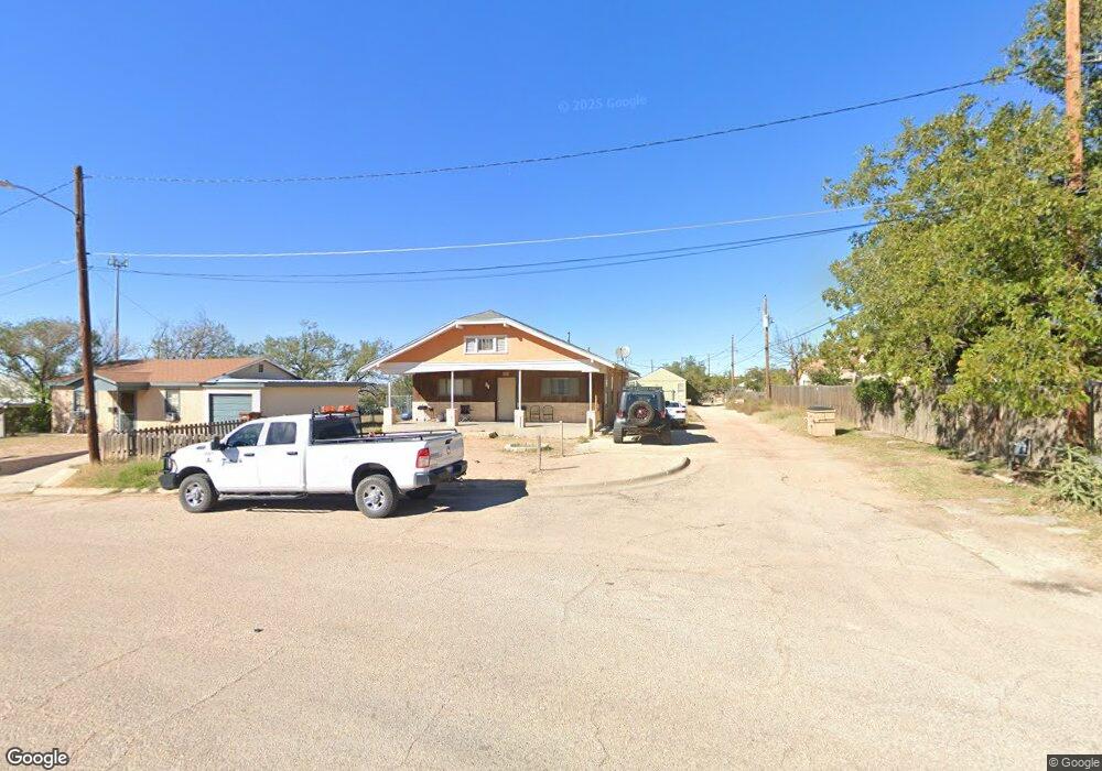 111 E 13th St, Big Spring, TX 79720 - photo 1