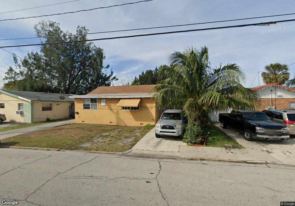 4343 Pinewood Ave, West Palm Beach, FL 33407 - photo 1