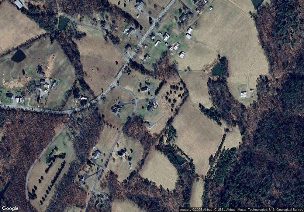 36 Hillcrest Ct, Berkeley Springs, WV 25411 - photo 1