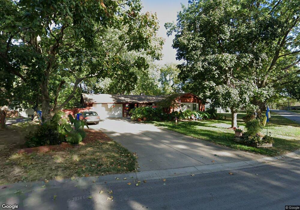 5311 Barton Dr, Shawnee, KS 66203 - photo 1