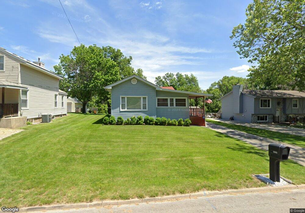 4029 E 32nd St, Des Moines, IA 50317 - photo 1