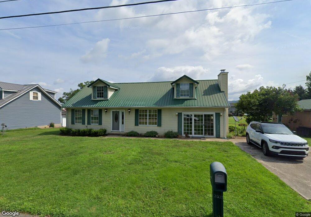 2135 Lincoln Ave, Greenup, KY 41144 - photo 1