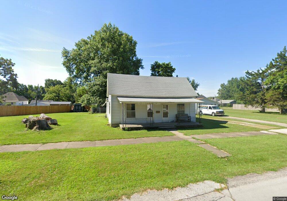 1310 Quinn St, Moberly, MO 65270 - photo 1