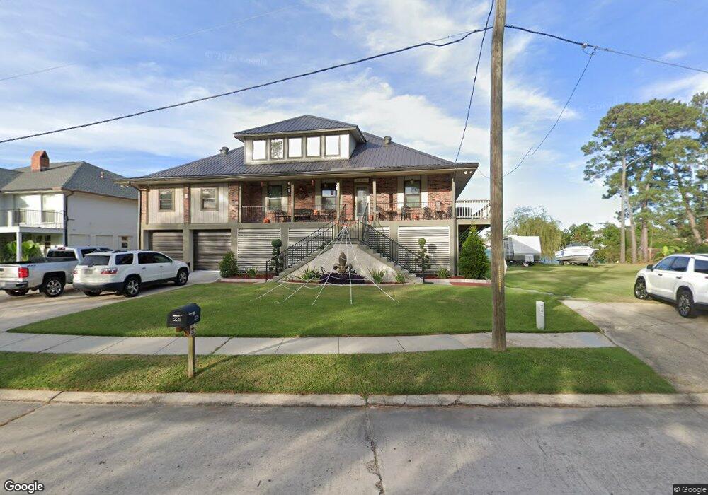 225 W Camellia Dr, Slidell, LA 70458 - photo 1