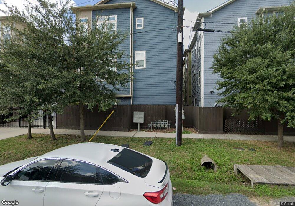 615 Rutland St, Houston, TX 77007 - photo 1