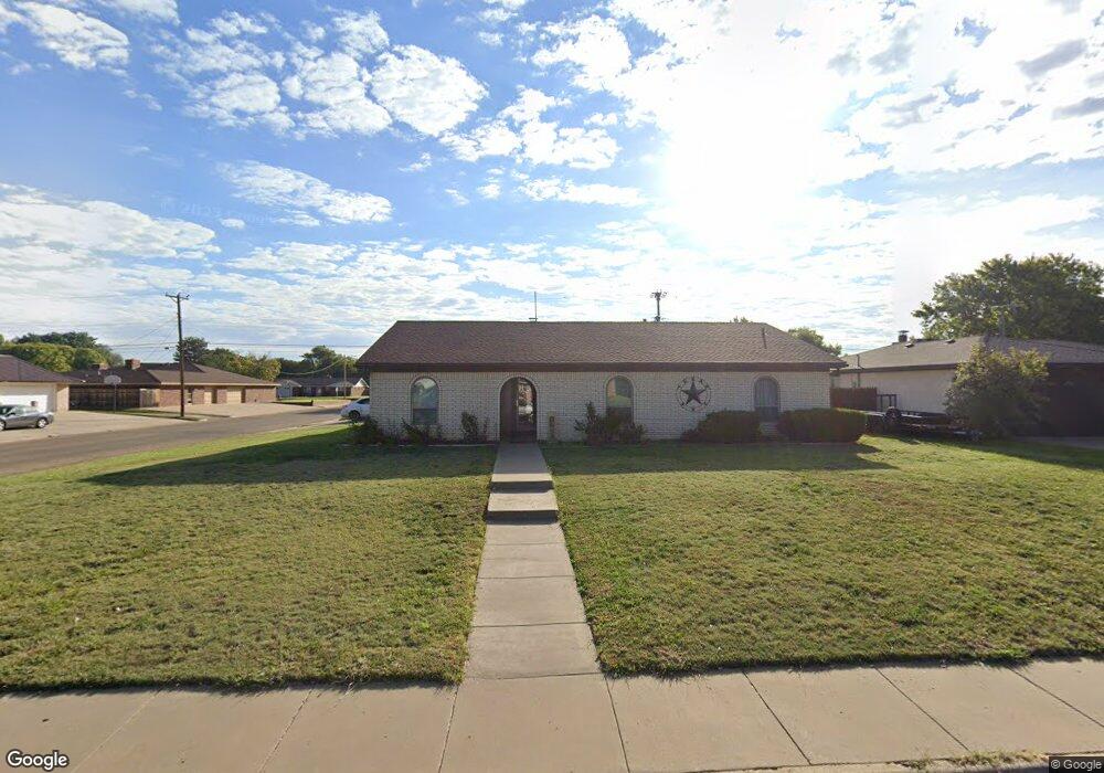 1001 Mills Ave, Dumas, TX 79029 - photo 1