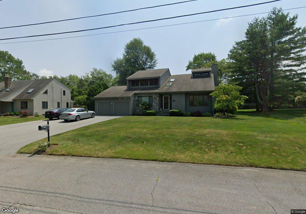 5 Captain St, Bristol, RI 02809 - photo 1