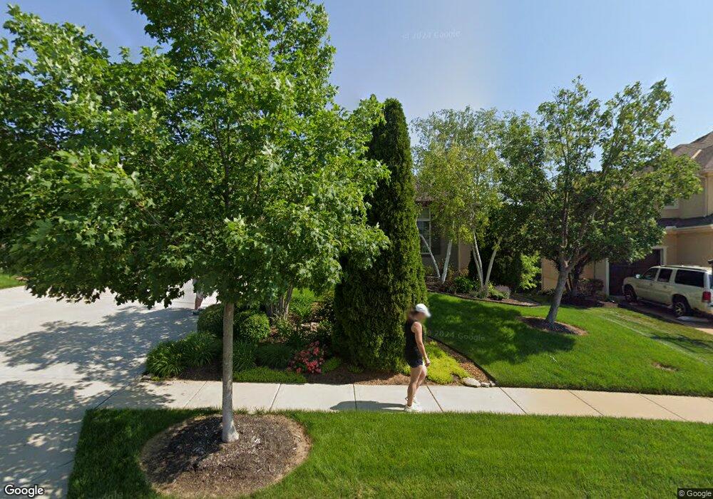 10638 W 168th Ct, Olathe, KS 66062 - photo 1