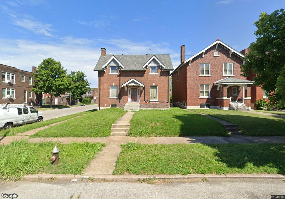 4501 Holly Ave, Saint Louis, MO 63115 - photo 1