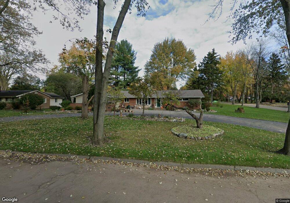 3114 E Bradford Dr, Bloomfield Hills, MI 48301 - photo 1