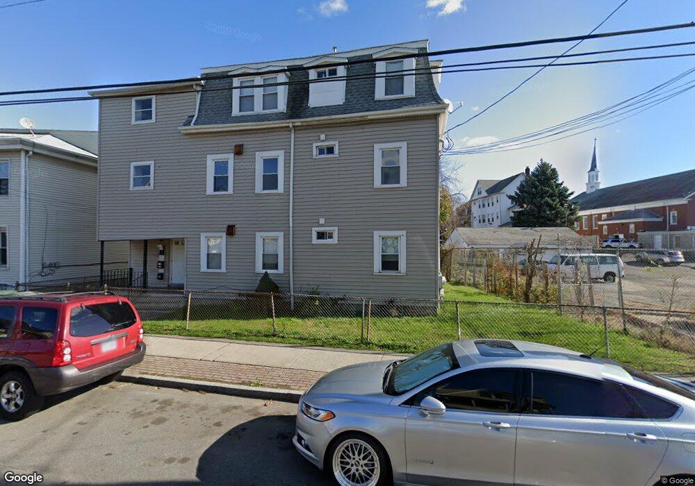 636 Central Ave unit Fl 3, Bridgeport, CT 06607 - photo 1